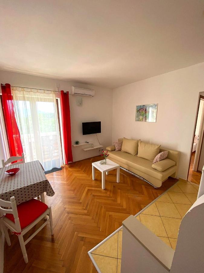 Apartments Zile Sućuraj Exterior foto