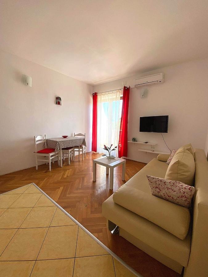 Apartments Zile Sućuraj Exterior foto