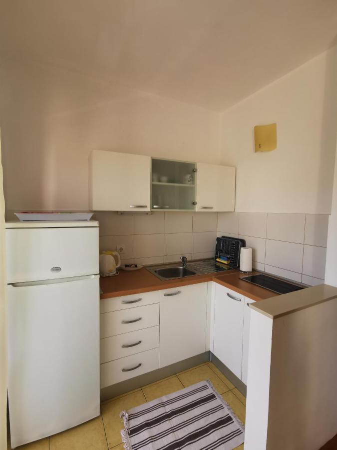 Apartments Zile Sućuraj Exterior foto